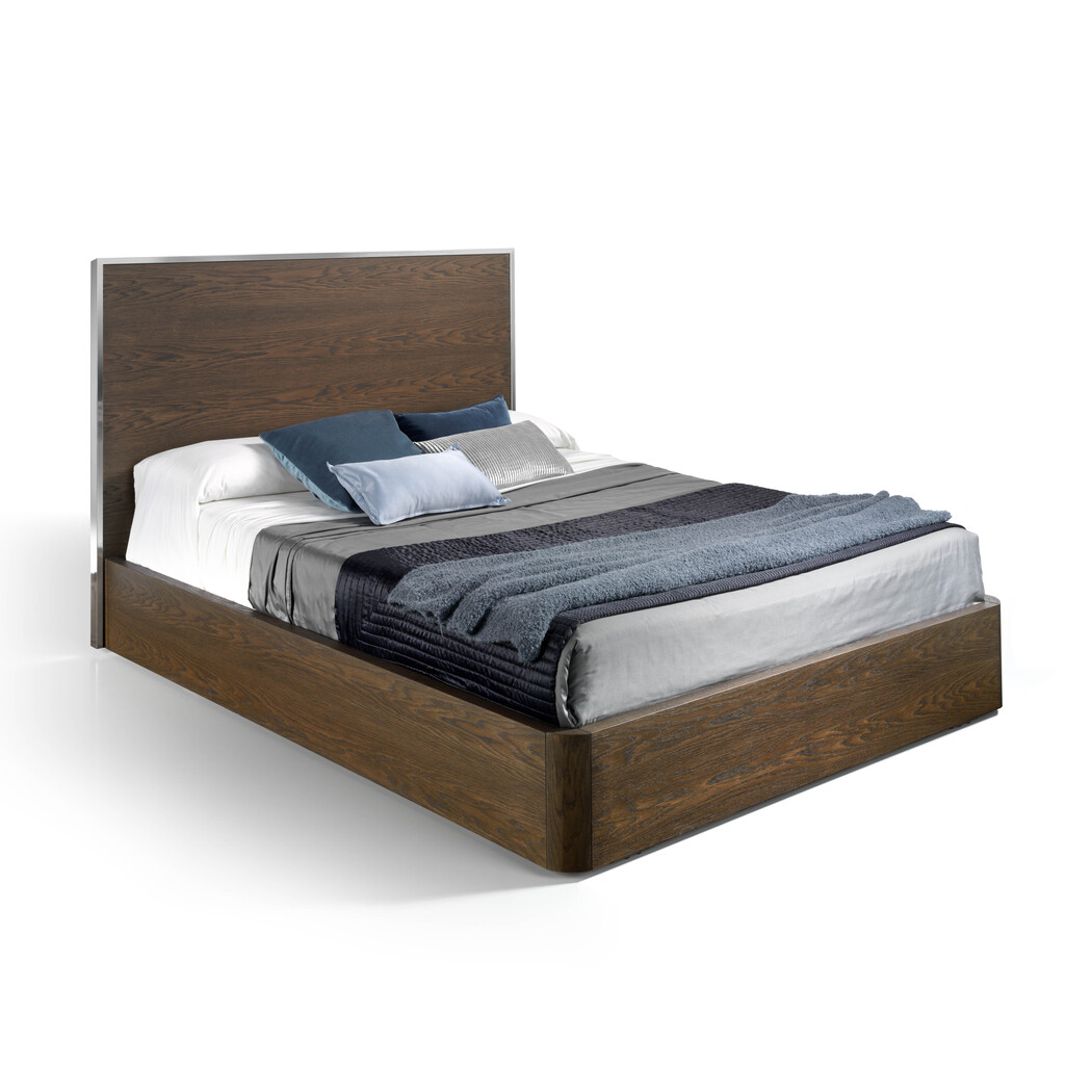QUEEN SIZE BED 
